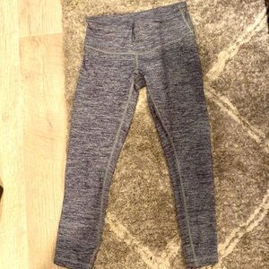 Size 2 lululemons, stretchy cropped skinny